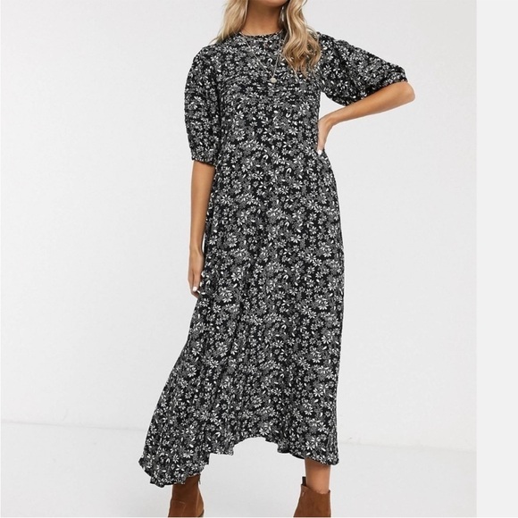 Free People Dresses & Skirts - Free People Jessie Ditsy Floral Midi Dress